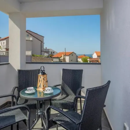 Maris Apartment