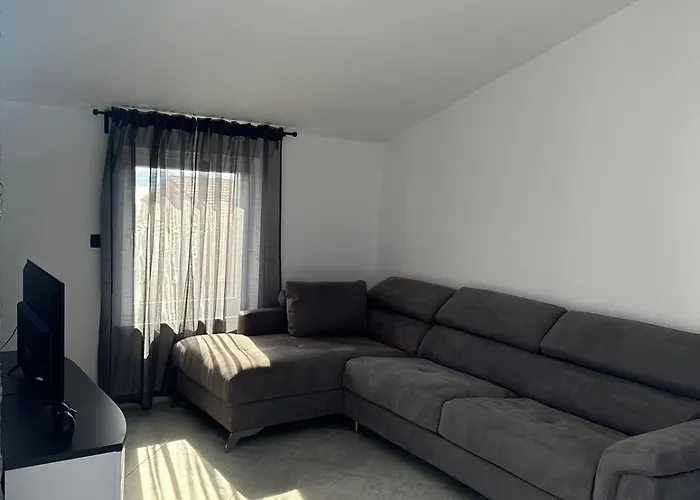 Maris Apartament *